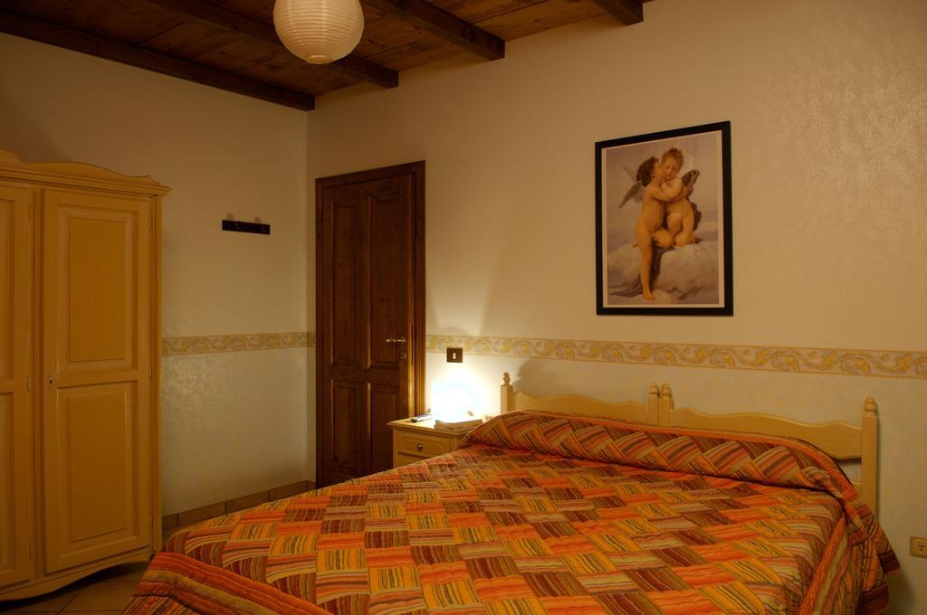 La Colonna Bed & Breakfast Montelanico Bagian luar foto