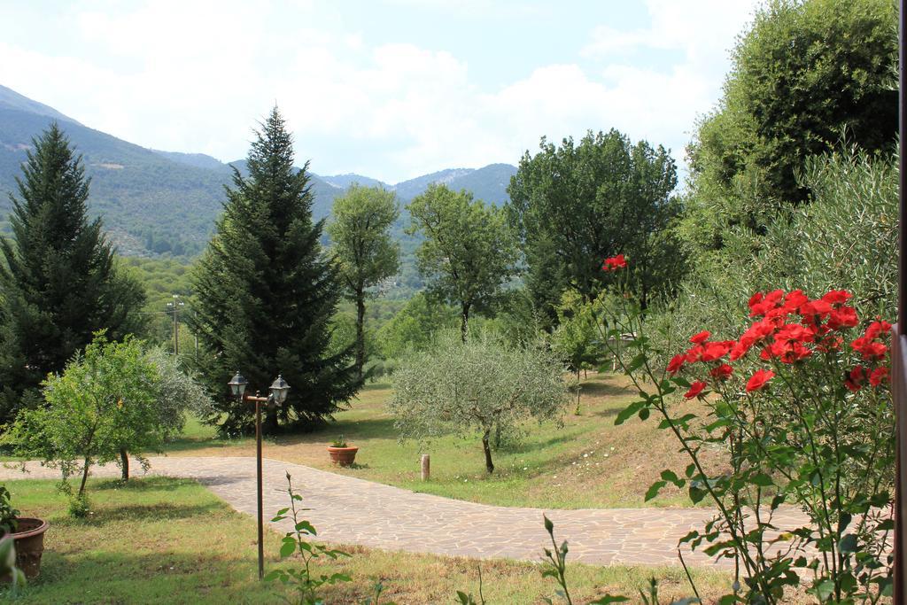 La Colonna Bed & Breakfast Montelanico Bagian luar foto